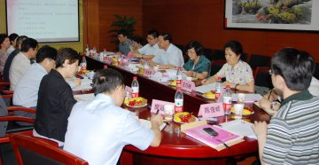 国家卫生和计划生育委员会副主任王国强到中国疾病预防控制中心妇幼保健中心考察调研