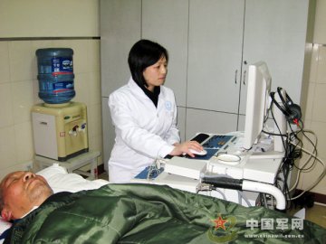 博士后林杭：留学归国用知识服务患者