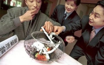 揭露养生怪招 真假难辨