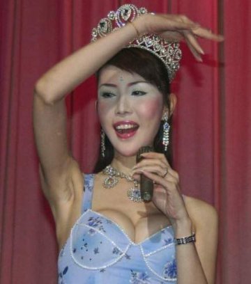 人妖变性揭秘 用食用油注射