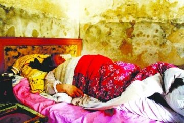 高位截瘫女子意外怀孕31周 欲做引产遭医院拒绝