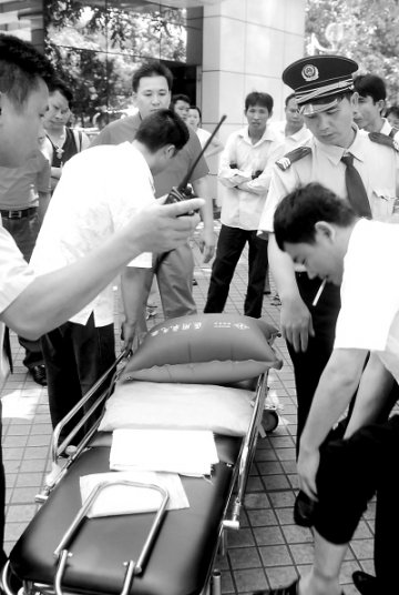 海南打击“黑”救护车