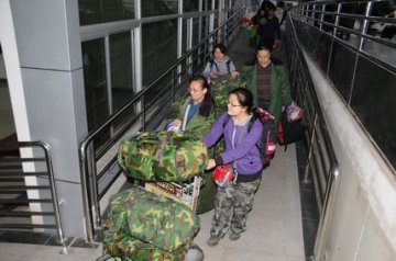 我院连夜部署医疗队员紧急驰援玉树灾区