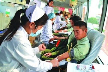 南京血液中心就市民欲献血200毫升遭拒事件致歉