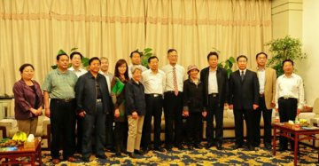 大型现代京剧《草原曼巴》汇报演出在兰举行
