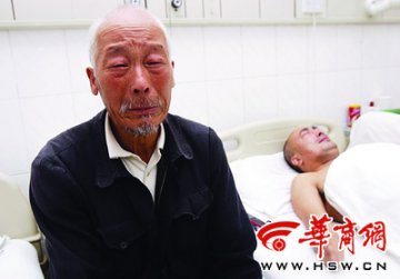 患者手术2年后从体内取出残留纱布