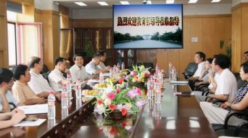 教育部科技司谢焕忠司长来我校指导工作