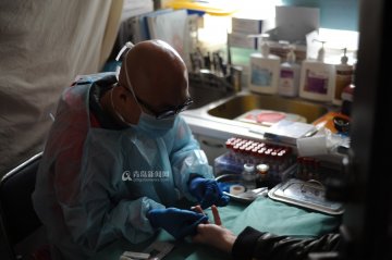 记录90后艾滋病大学生的一天