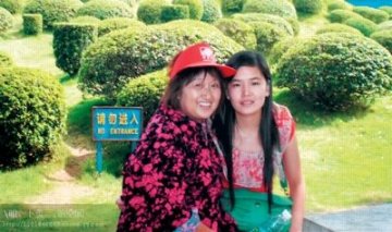 前夫将女儿遗弃34年后母女重逢
