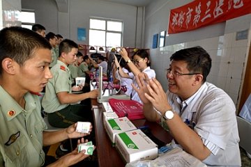 拥军慰问受欢迎