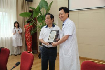 北京：韩美林任协和医院形象顾问