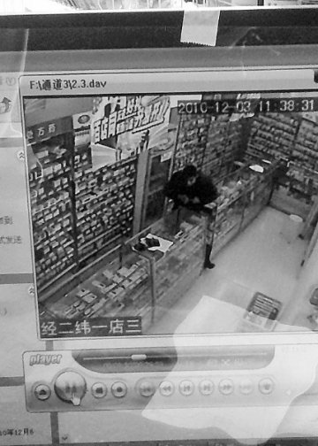 年底至盗贼忙 济南仨贼一天偷了两家药店