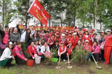 哈医大肿瘤医院组织肿瘤病人开心植树收获希望