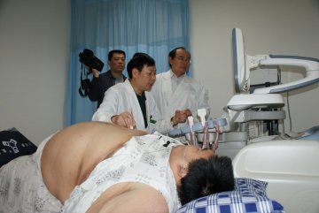 “亚洲第一胖”腹部脏器良好