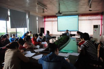 市妇儿医院召开手足口病防治培训会