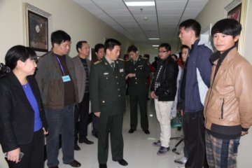 张本昆到科大一附院新区医院检查新兵入伍体检工作