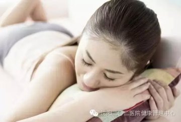 军医提醒：清晨这五个坏习惯千万别犯！