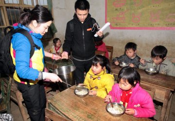 九阳希望厨房志愿者风采
