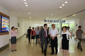 王国强在调研上海深化医改中医药工作时强调创新上海中医药工作走在全国前列