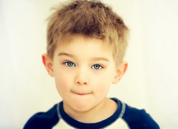 如何正确佩带美瞳才能不让眼睛受伤害