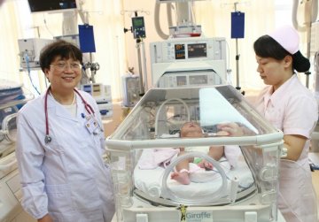 临床快递：为出生29天新生儿行开颅术重获新生