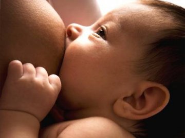 让人动容的母乳喂养温馨时刻