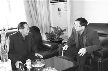 袁隆平张启发两院士联手研究转基因水稻
