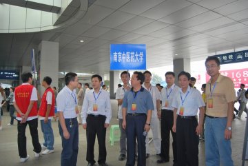 我校圆满完成2009级新生入学报到工作