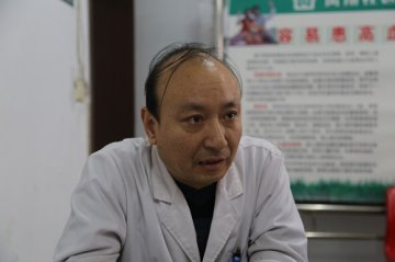 寻找身边的好医生系列报道之六十：燃烧自己 争当百姓的守护天使