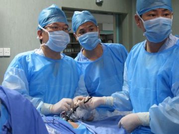 肝胆外科成功实施首例单孔腹腔镜胆囊切除术