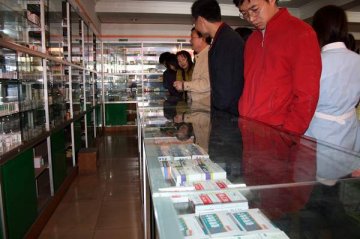 曝光药店推销手段！躲开药店“宰客”陷阱