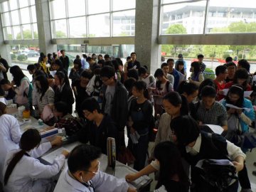 经贸管理学院和护理学院合办校级立项团日活动“志愿采样献血，为生命创造奇迹”取得成功