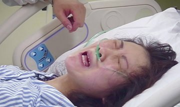 直播孕妇揪心顺产过程