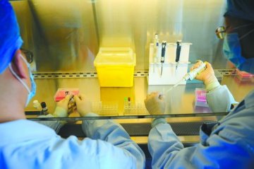 首例H7N9患者的生前身后