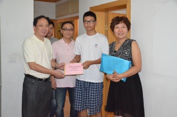 市级机关医院党总支开展“圆梦”助学活动