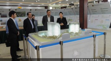 王国强考察粤澳合作中医药科技产业园