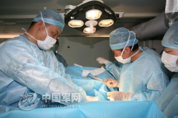 西京医院成功开展我国首例高海拔地区野战条件下急性化脓性阑尾炎半穿孔切除手术
