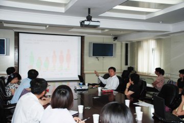 世界卫生组织西太区建设健康社区和人口司司长韩铁如访问慢病中心