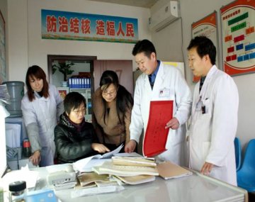 酒泉市卫生局在敦煌督导结核病防治工作