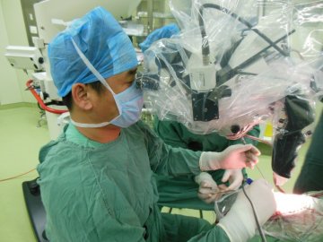 患者是医生的老师 访哈医大二院神经外科主任蒋传路教授