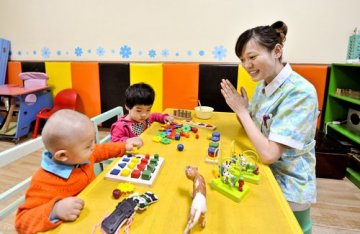 第三军医大新桥医院：帮助脑瘫患儿康复