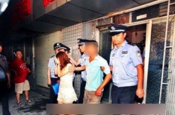 实拍各地警方扫黄现场