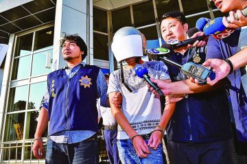 自闭男寻仇上门杀人