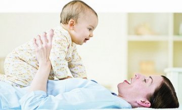 母乳喂养助孩子智力发育