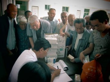 省荣复军人第二医院深入咸阳，为优抚对象开展巡回医疗