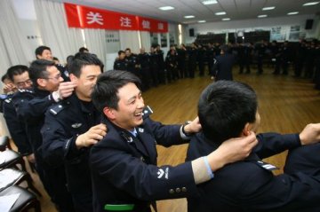 警察也需“心理按摩”