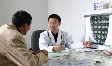 腹腔肿瘤学专家“龙江学者”特聘教授王锡山