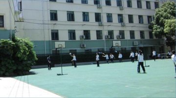 咖喱广受追捧 成学生午餐新选择