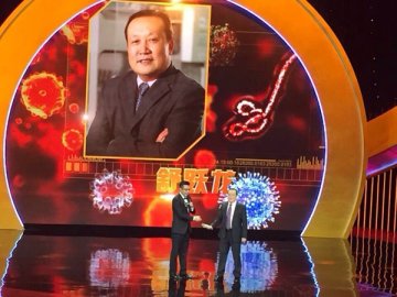 病毒病所舒跃龙研究员荣获CCTV2014年度科技创新人物