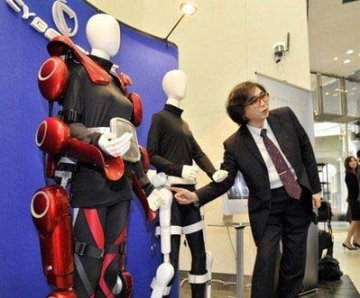 日本研发“大力服” 穿者力量增10倍